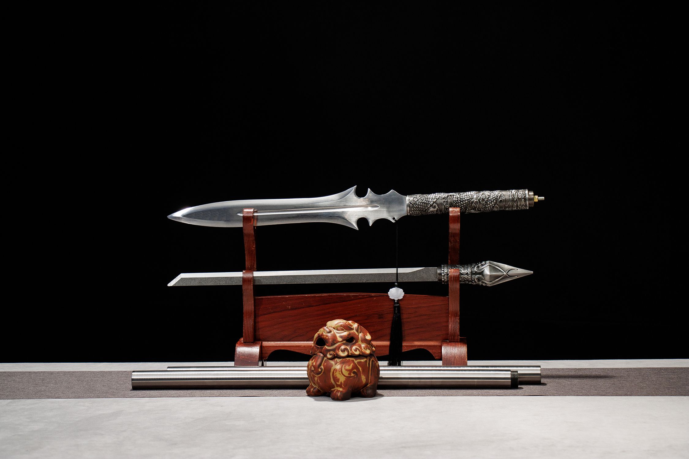 Tian Hen High-Performance Manganese Steel Spear - traditional Chinese historical replica, full product view