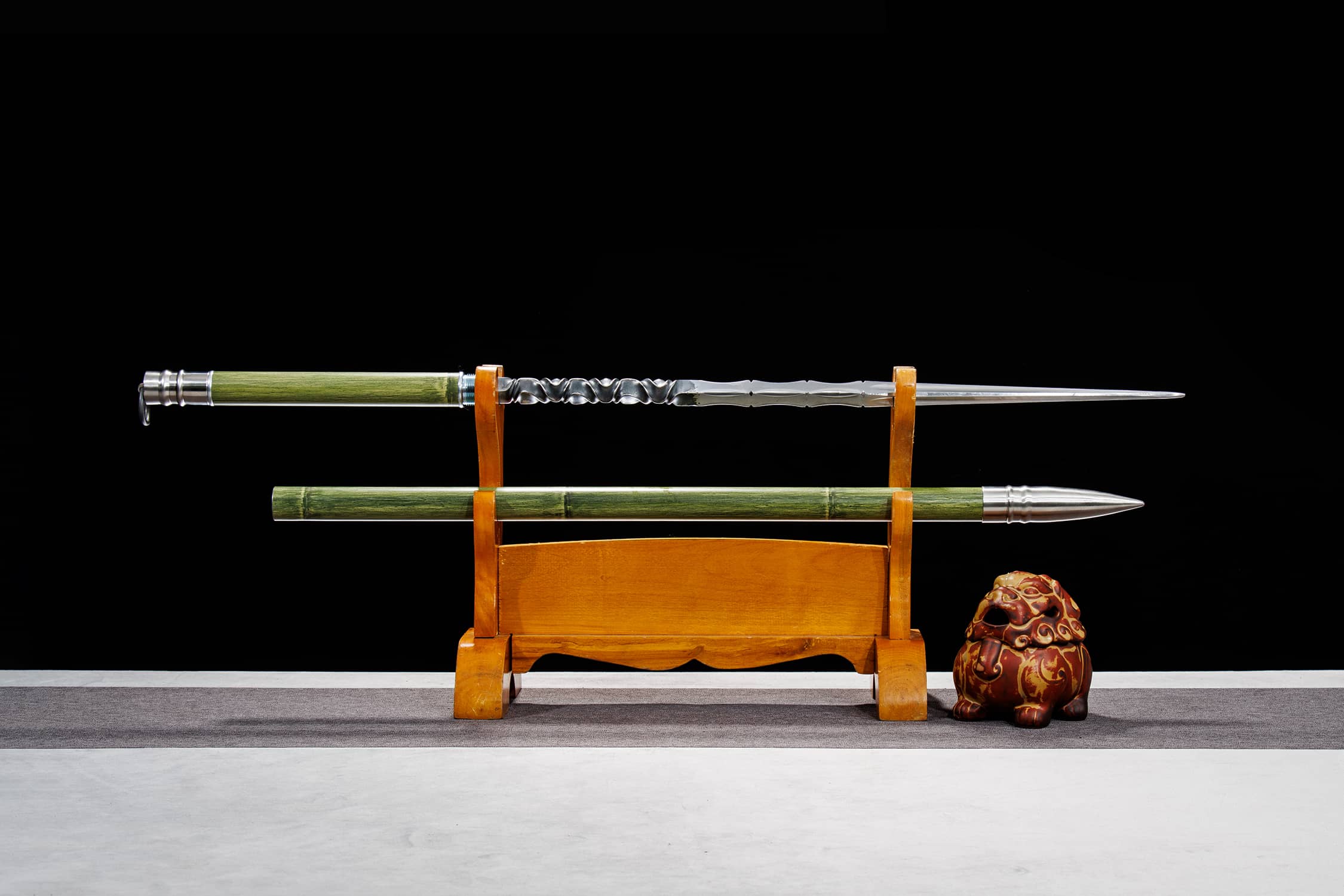 Long Yin Zhu Feng Carbon Steel Jian Mace - traditional Chinese historical replica, full product view