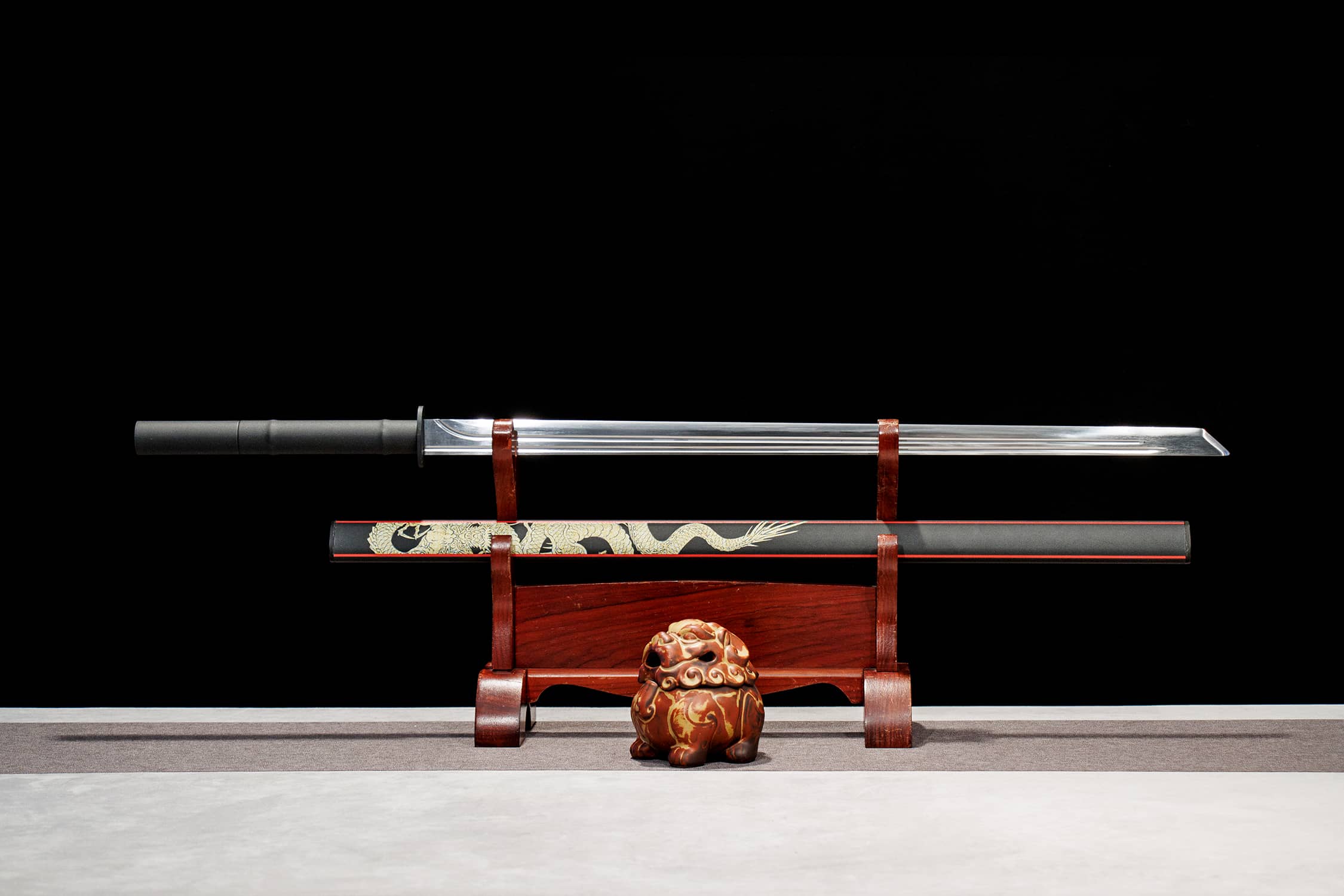 Mo Yu Long Yuan High-Performance Manganese Steel Tang Dao - hand-forged Longquan dao sword, full product view