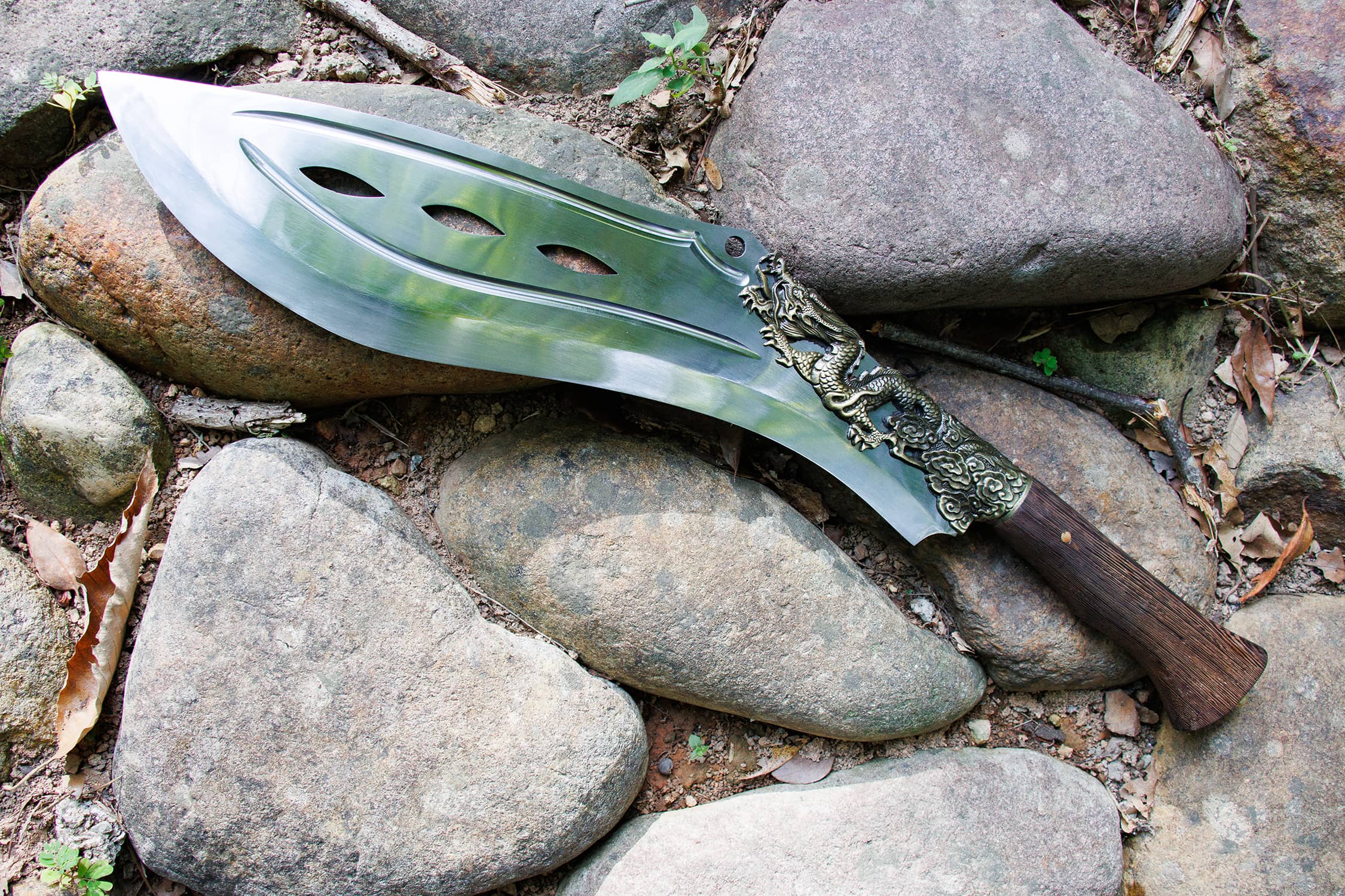Sheng Long High-Performance Manganese Steel Nepalese Kukri - hand-forged Longquan dao sword, full product view
