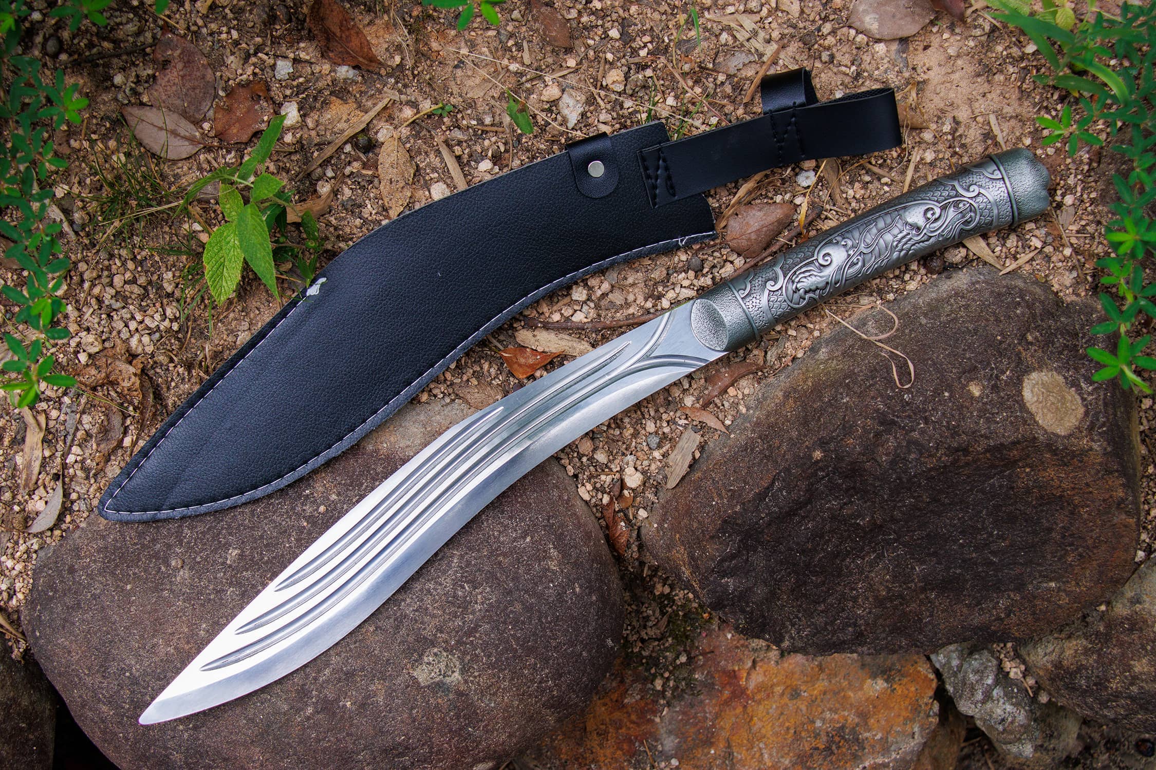 Xiao Long High-Performance Manganese Steel Nepalese Kukri - hand-forged Longquan dao sword, full product view