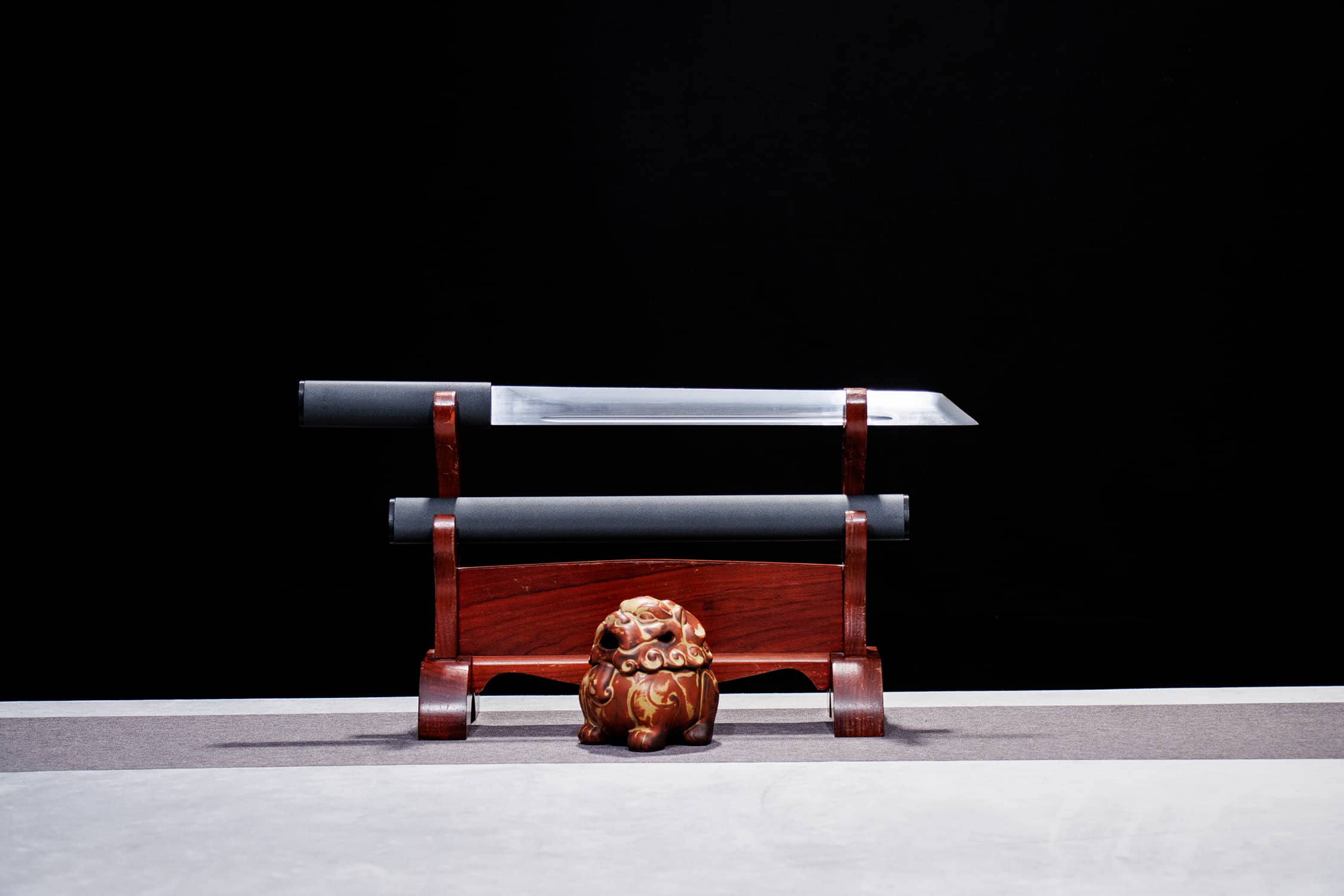 Mo Yu Fen Ying High-Performance Manganese Steel Tang Dao - hand-forged Longquan dao sword, full product view