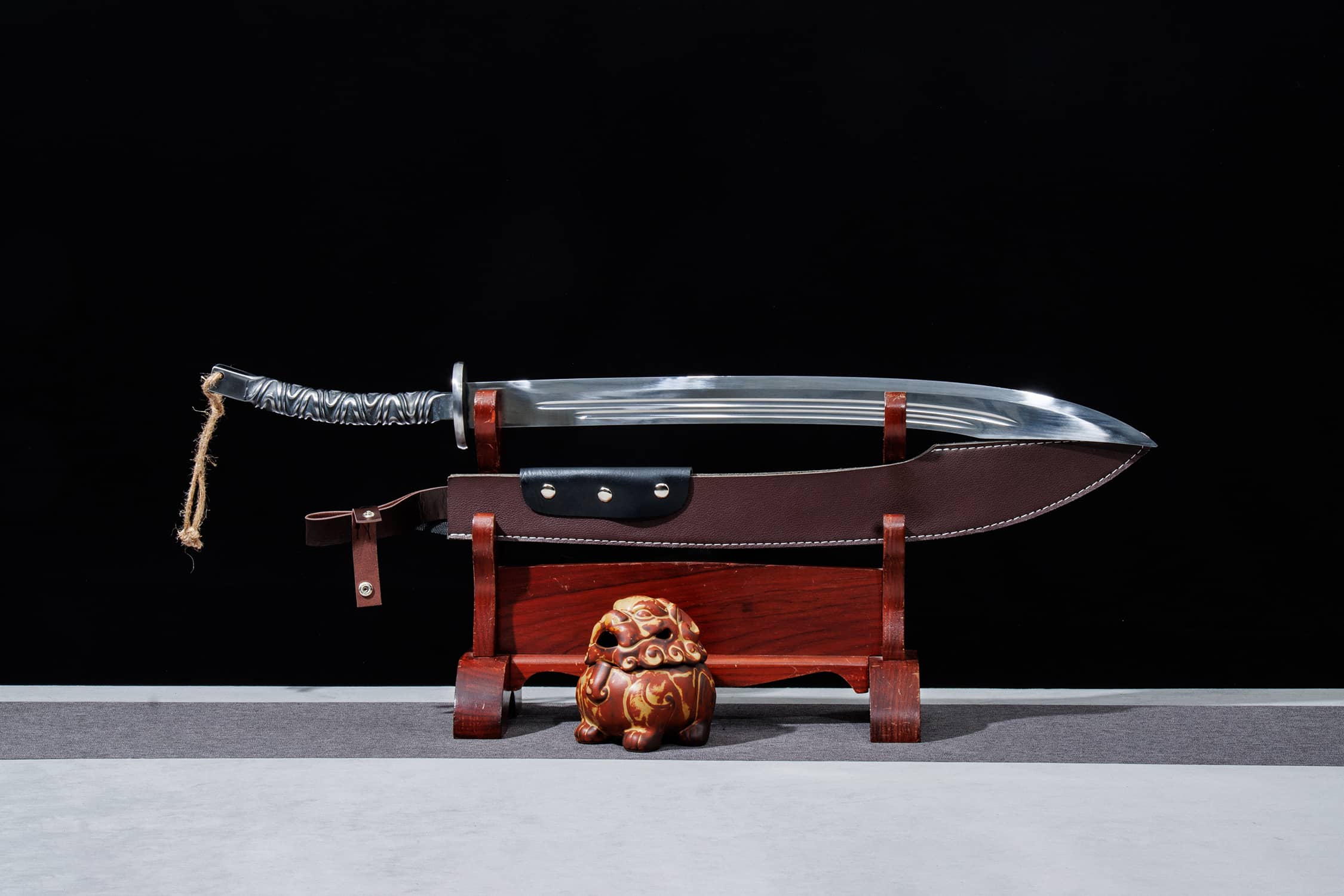 Niu Zhuan Bing Niu Wei High-Performance Manganese Steel Dao - hand-forged Longquan dao sword, full product view