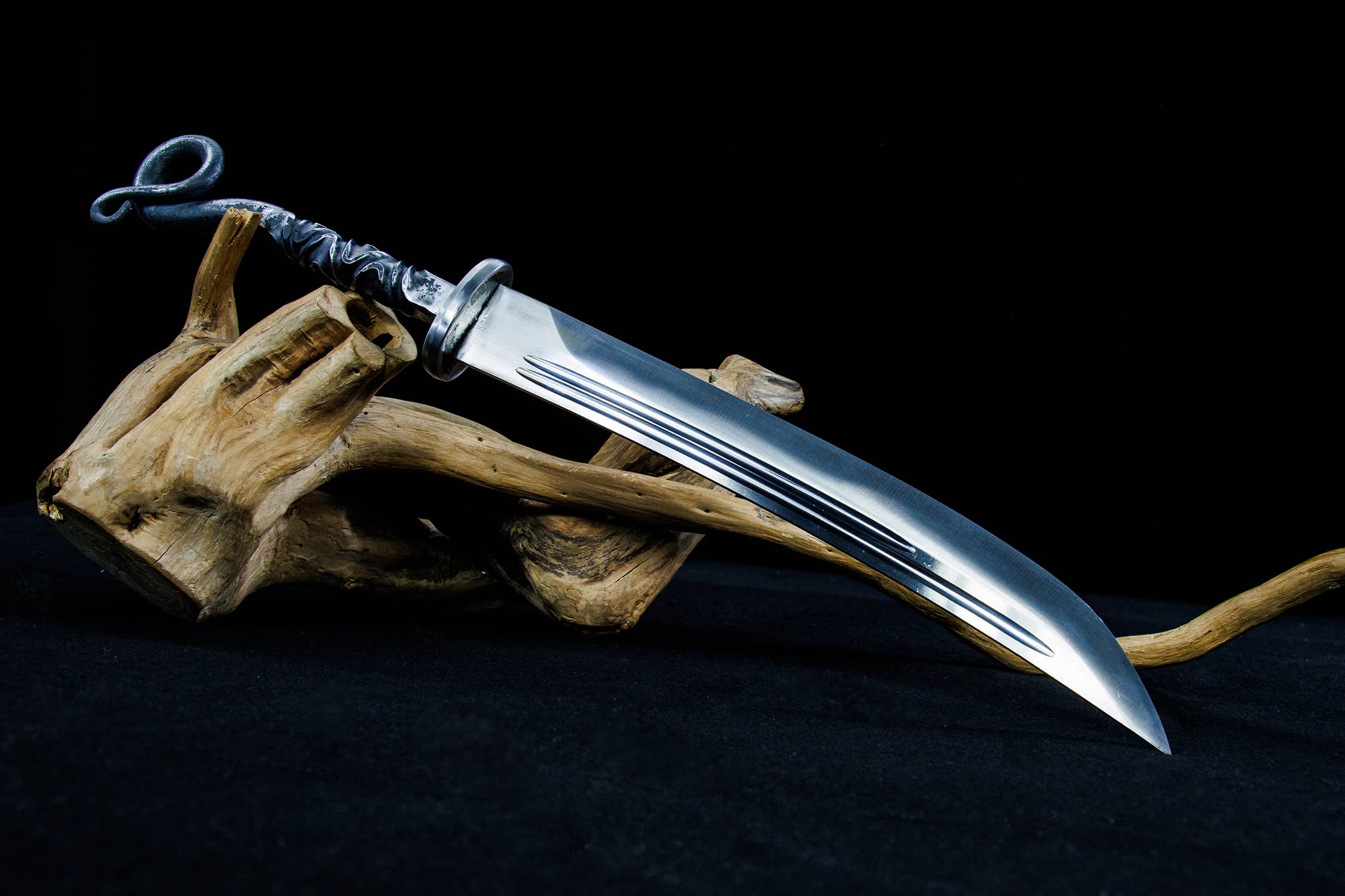 Niu Zhuan Bing Xiao High-Chromium Steel Qing Dao - hand-forged Longquan dao sword, full product view