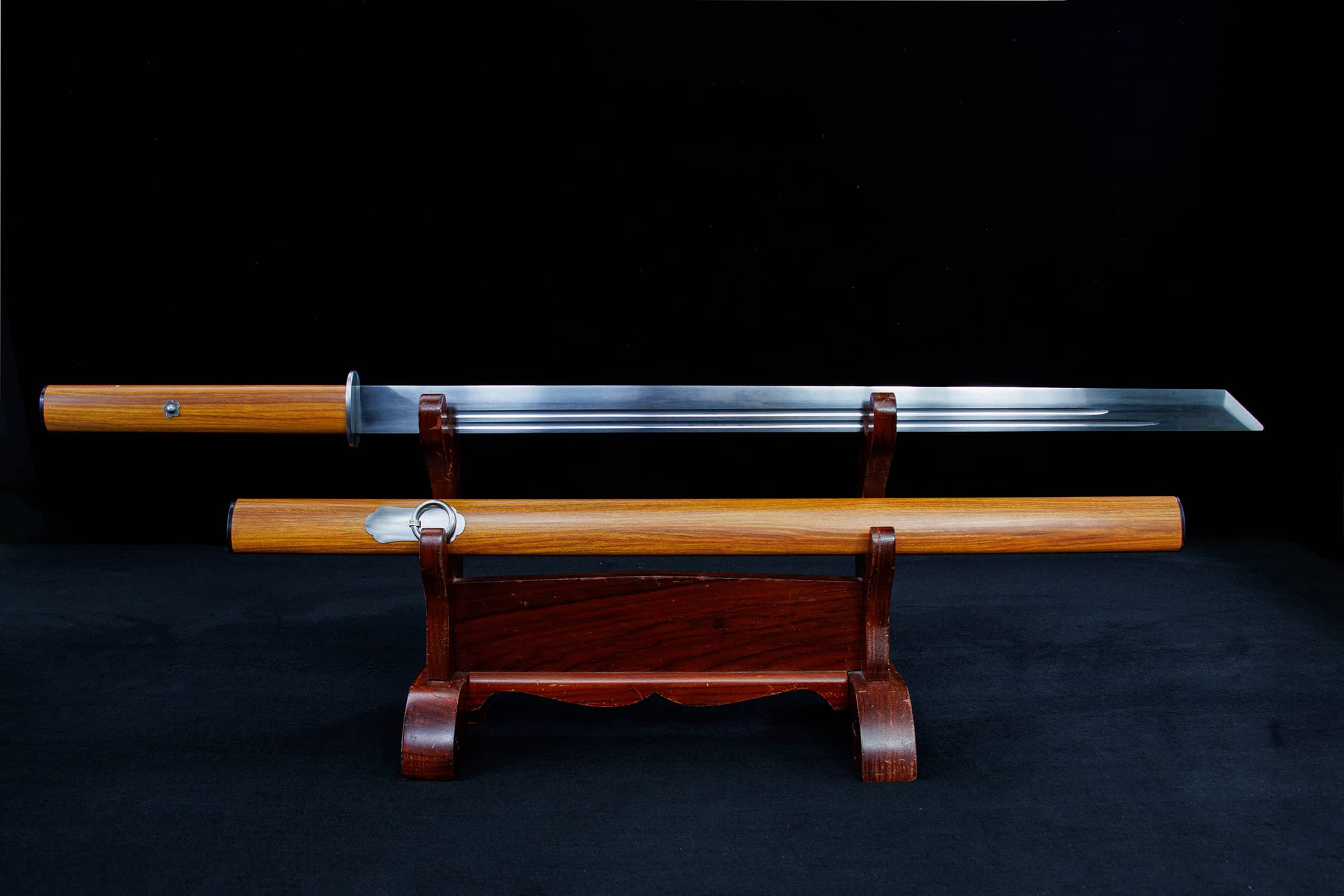Cang Heng High-Performance Manganese Steel Tang Dao - hand-forged Longquan dao sword, full product view