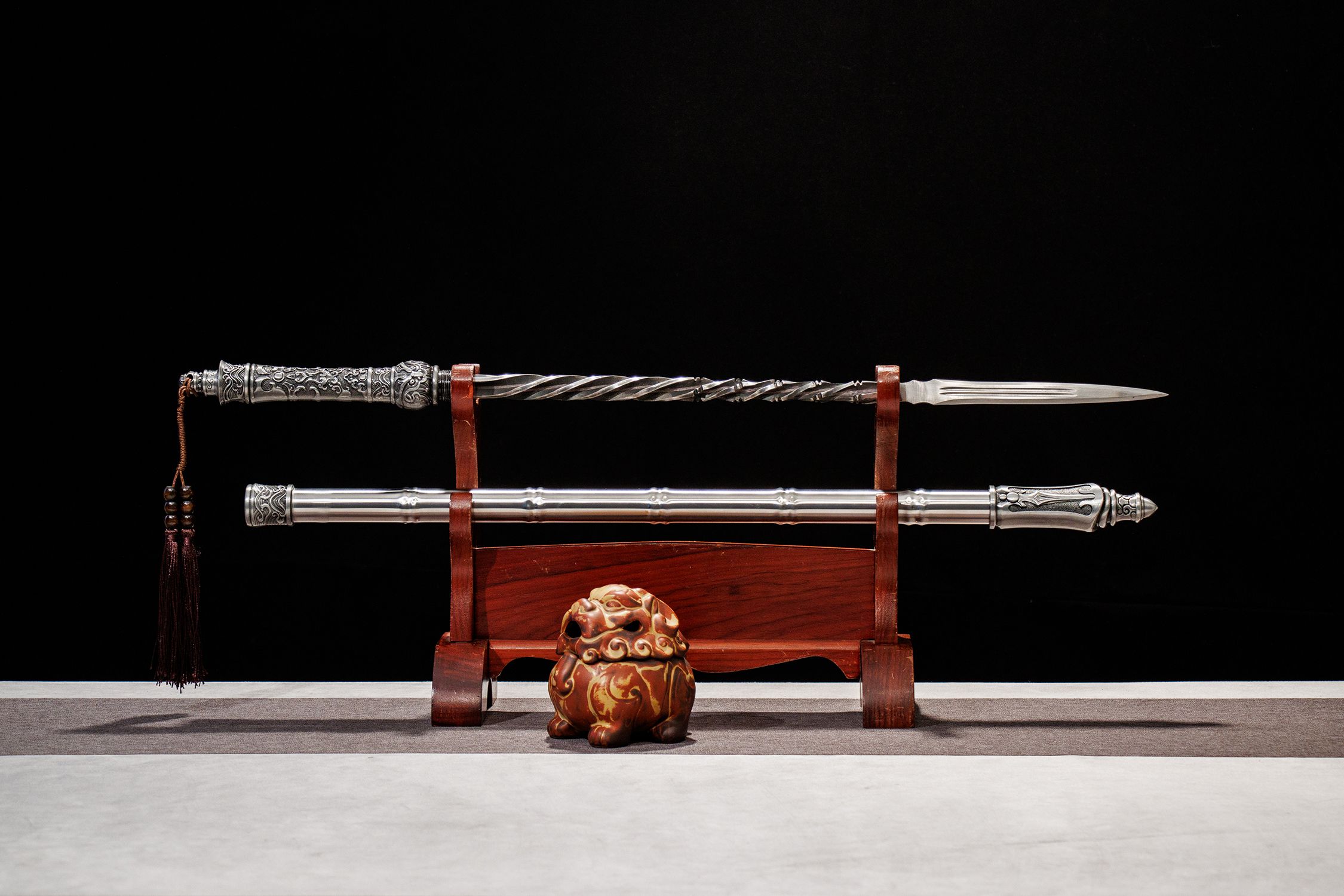 Ba Huang Shi Yue High-Performance Manganese Steel Jian Mace - traditional Chinese historical replica, full product view