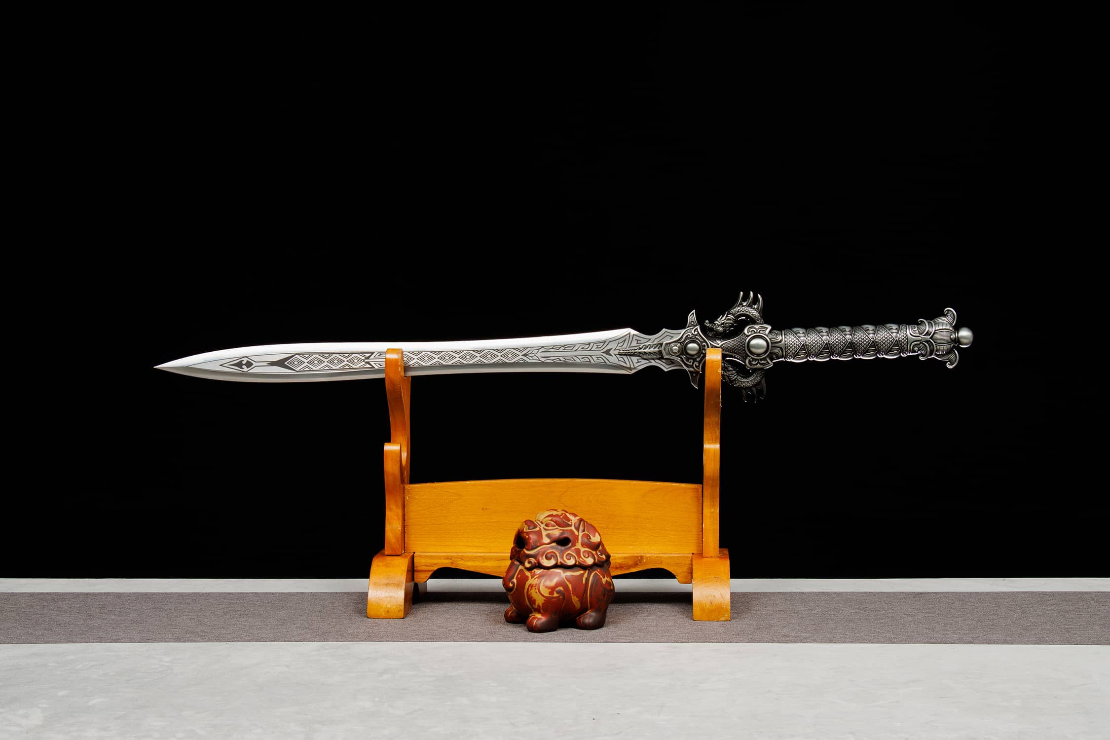 Shuang Long Shi Tian High-Chromium Steel Jian Sword - hand-forged Longquan jian sword, full product view