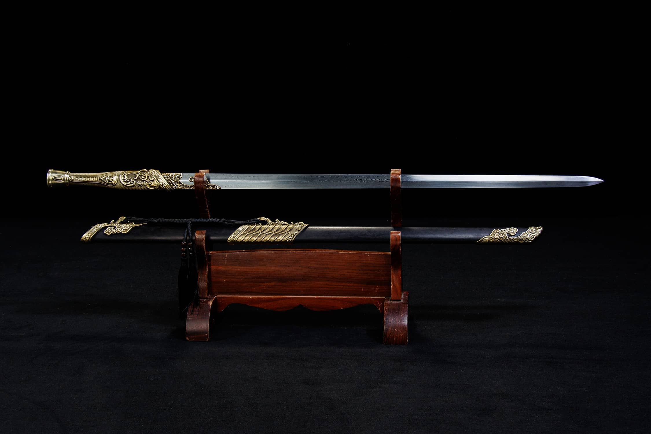 Qing Yi Pattern-Welded Steel Jian Sword - hand-forged Longquan jian sword, full product view