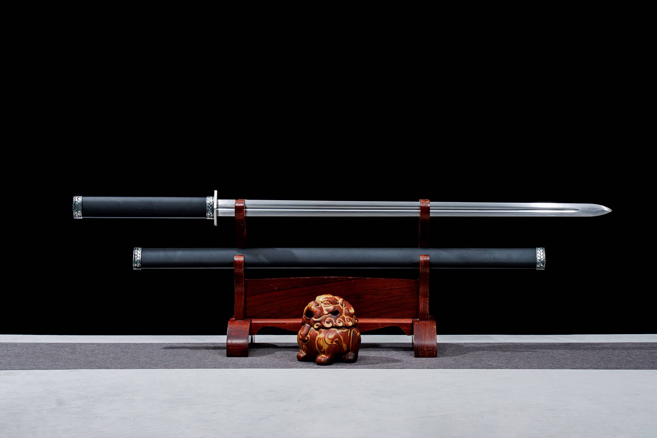 Duan Chao High-Performance Manganese Steel Jian Sword - hand-forged Longquan jian sword, full product view
