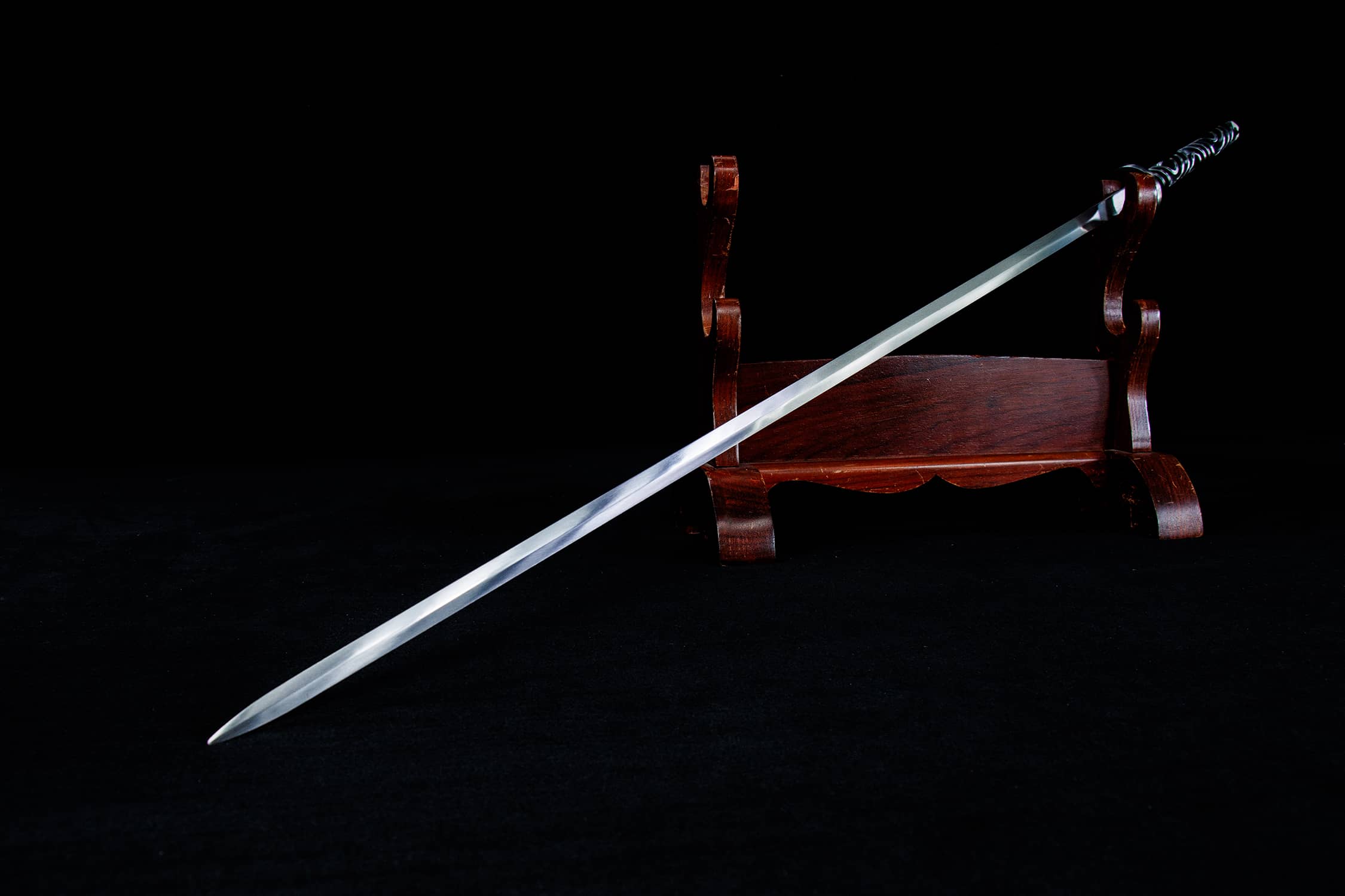 Yi Xian High-Performance Manganese Steel Slender Jian Sword - hand-forged Longquan jian sword, full product view