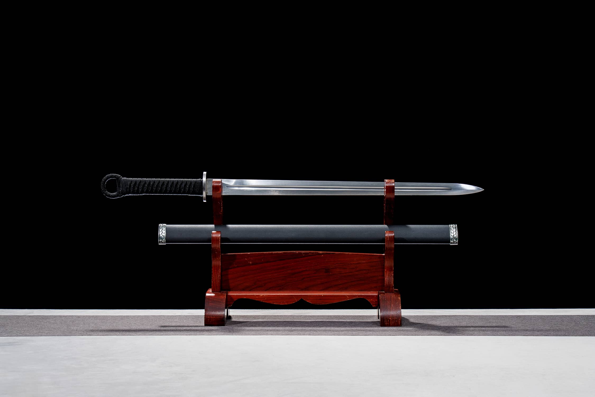 Ye Yi Zhong Kuan Huan Shou High-Performance Manganese Steel Jian Sword - hand-forged Longquan jian sword, full product view