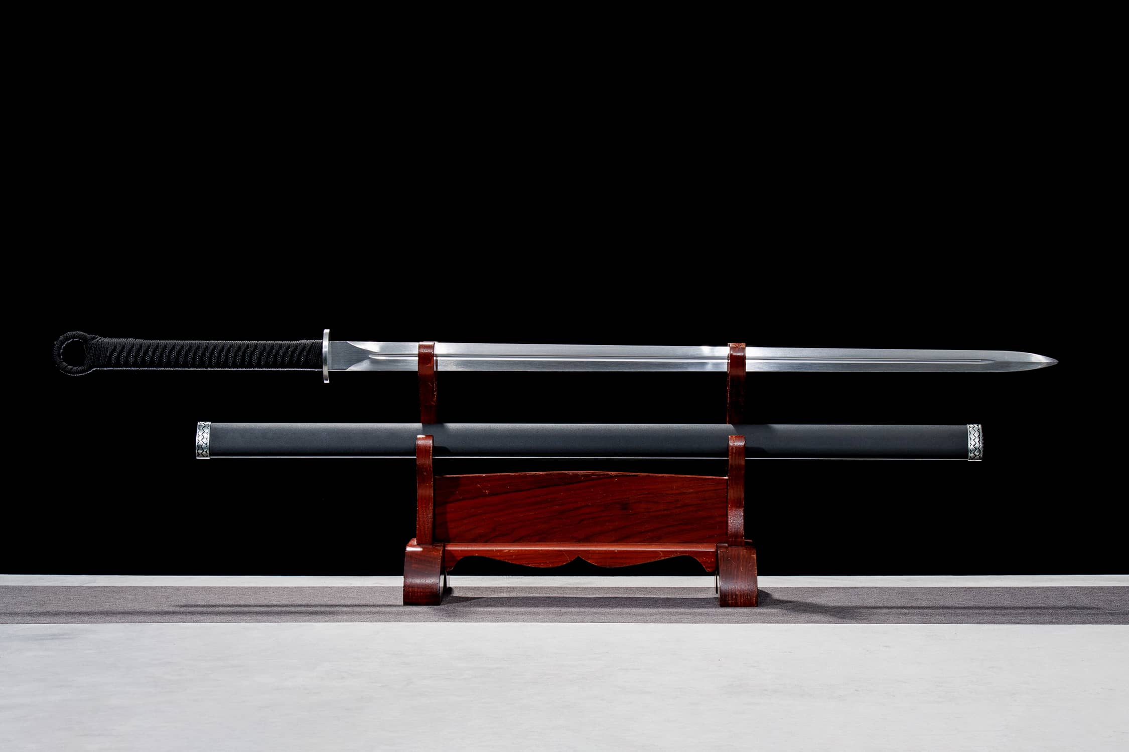 Ye Yi Chang Kuan Huan Shou High-Performance Manganese Steel Jian Sword - hand-forged Longquan jian sword, full product view