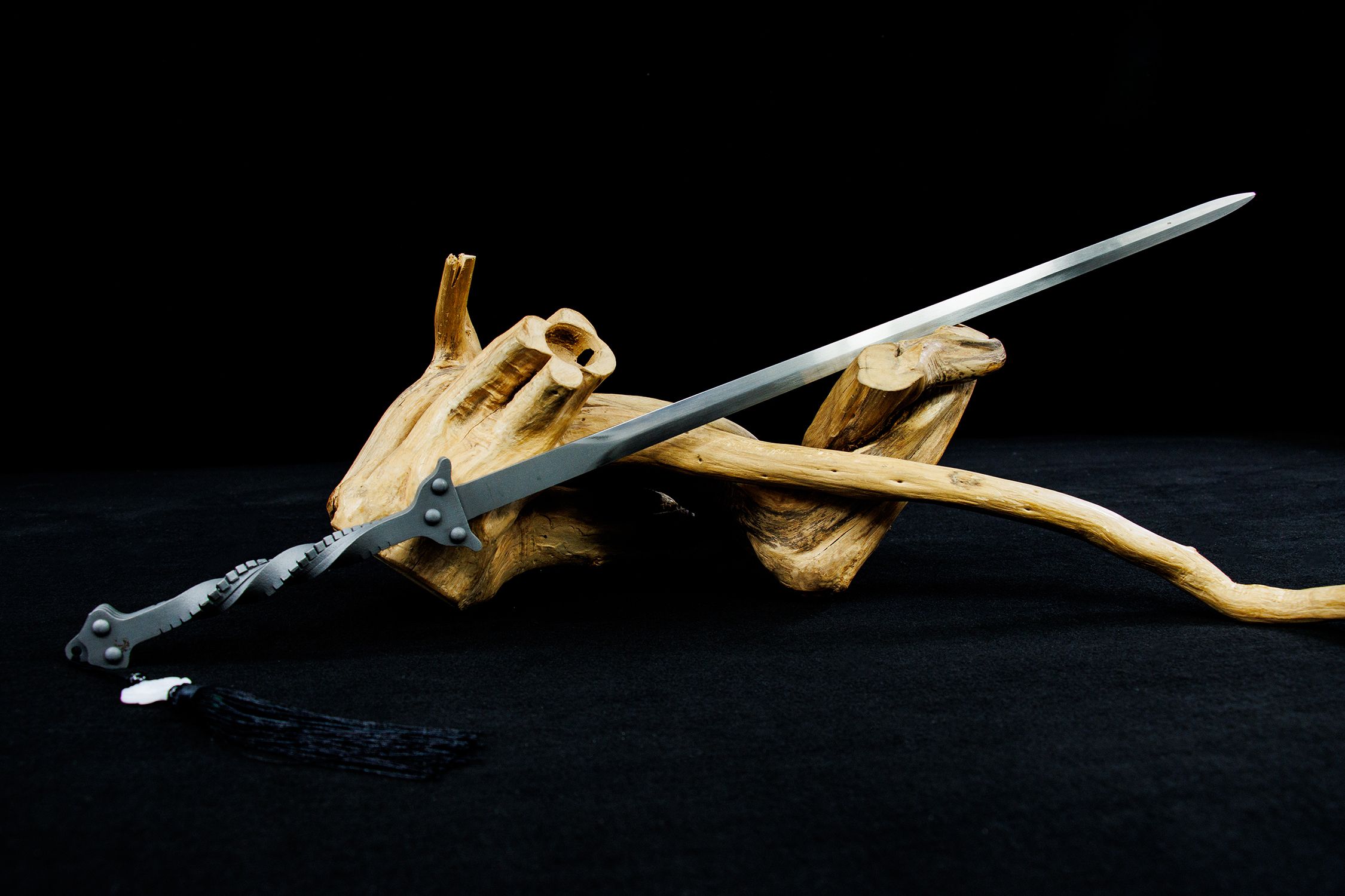 Xuan Jiao High-Performance Manganese Steel Slender Jian Sword - hand-forged Longquan jian sword, full product view