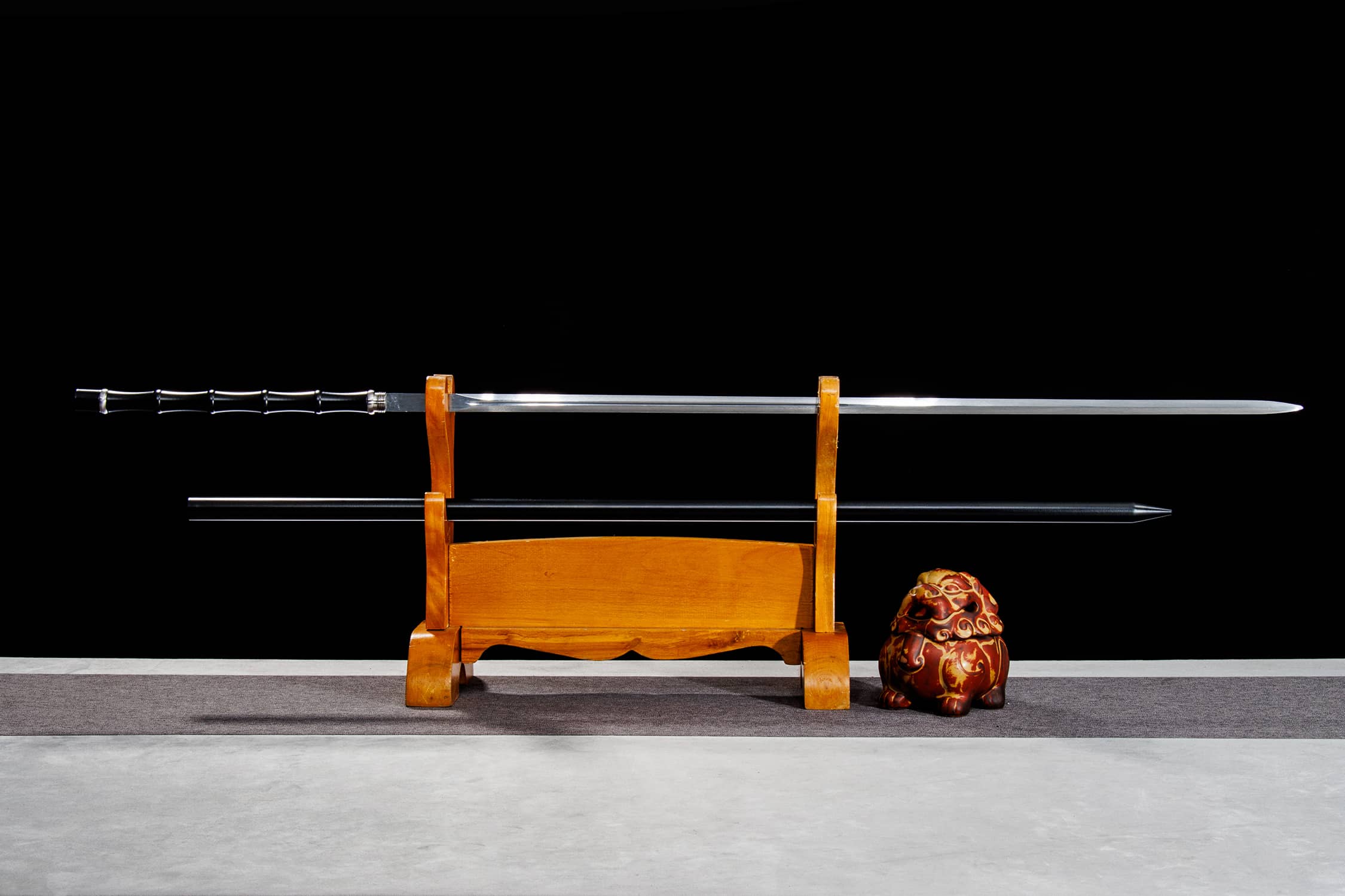 You Yu Mo Zhu High-Performance Manganese Steel Slender Jian Sword with Reverse-Mount - hand-forged Longquan jian sword, full...