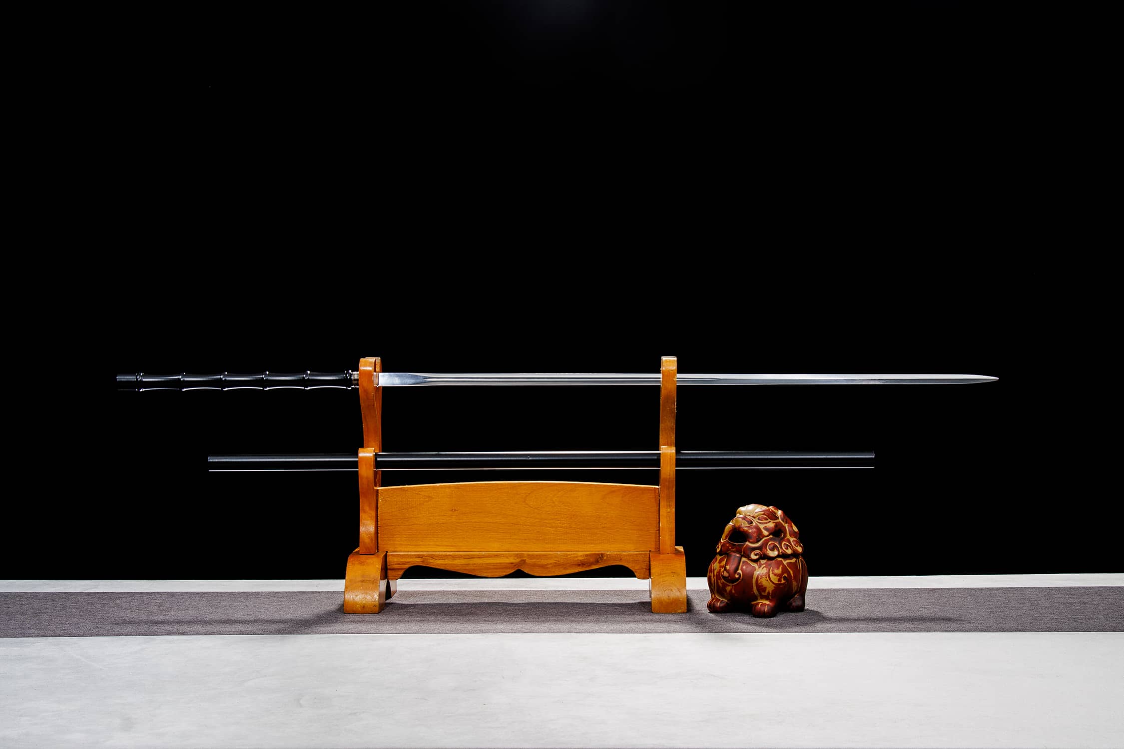 You Yu Mo Zhu Chang High-Performance Manganese Steel Slender Jian Sword with Reverse-Mount - hand-forged Longquan jian...