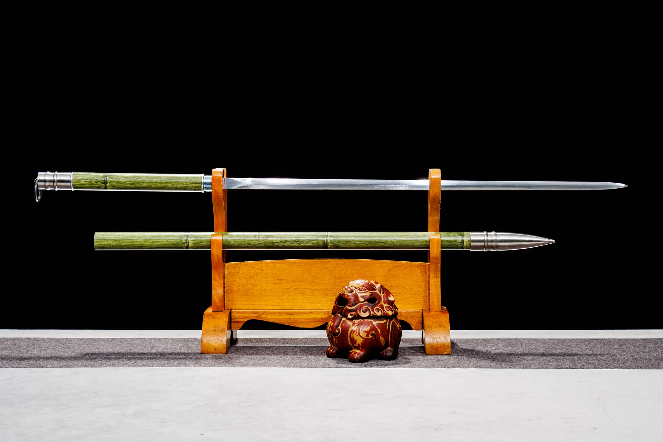 Leng Yun High-Performance Manganese Steel Slender Jian Sword - hand-forged Longquan jian sword, full product view