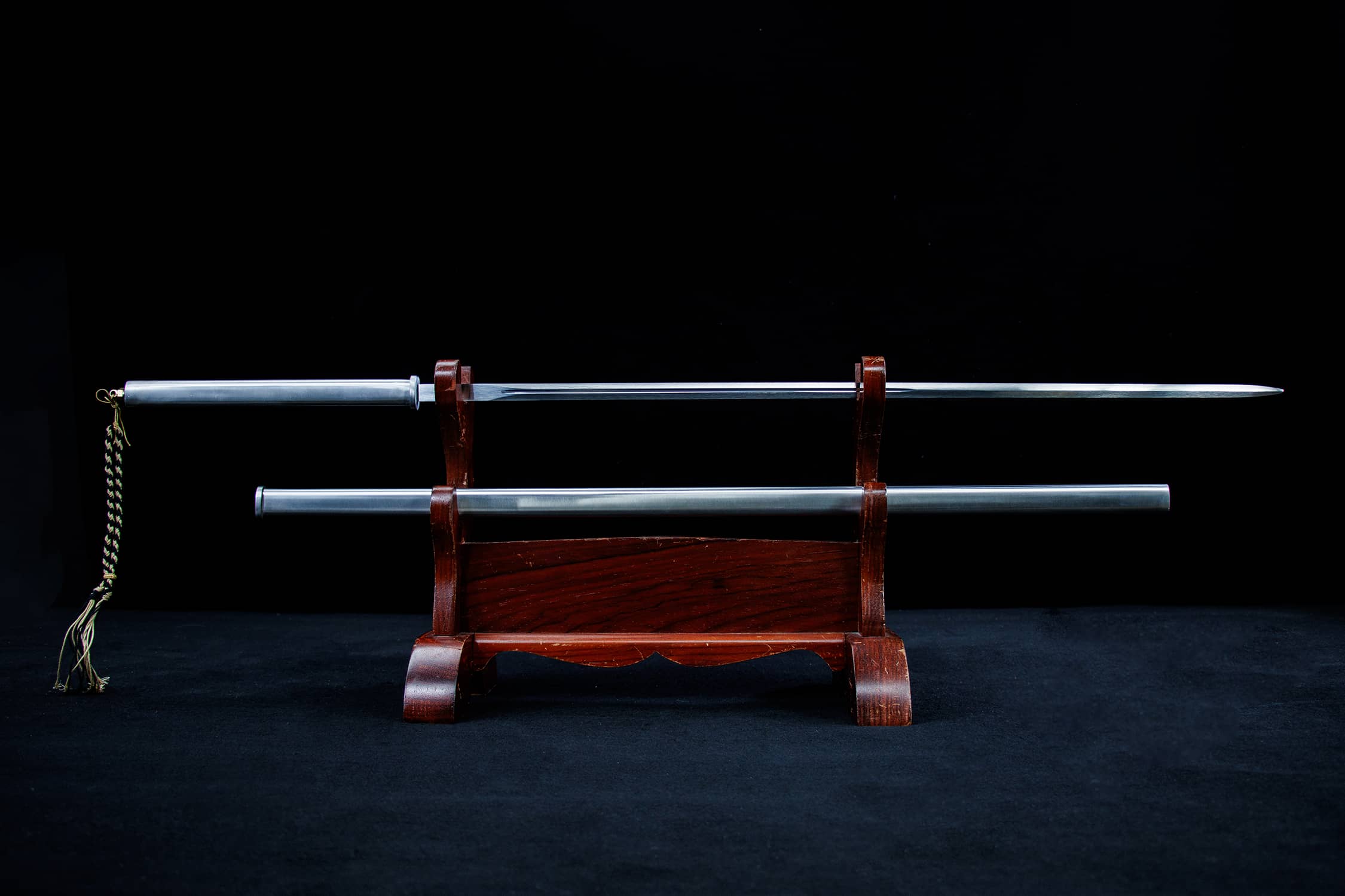 Han Feng High-Performance Manganese Steel Slender Jian Sword - hand-forged Longquan jian sword, full product view