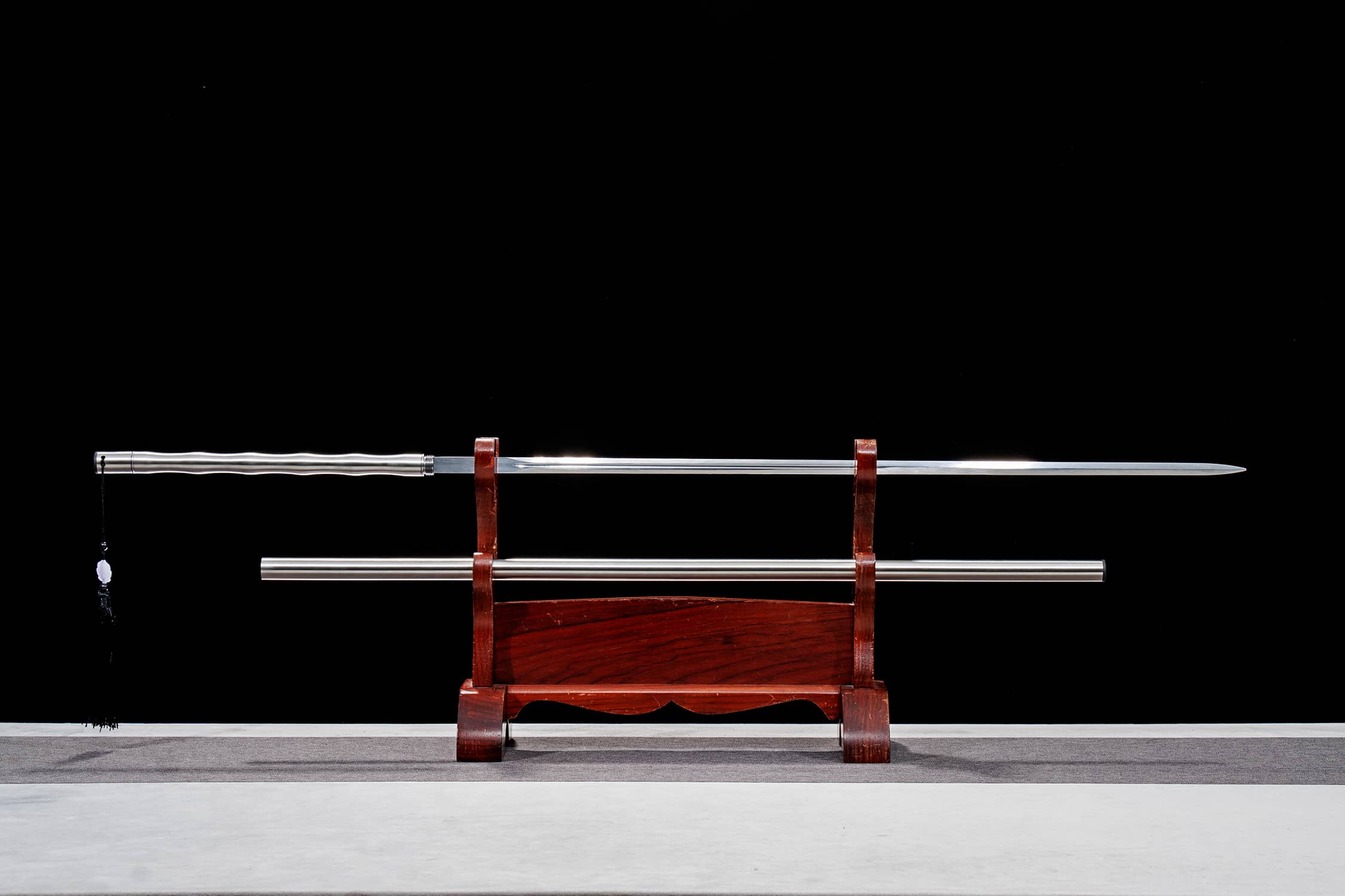 Qian Lu Fan Jie High-Performance Manganese Steel Slender Jian Sword with Reverse-Mount - hand-forged Longquan jian sword,...