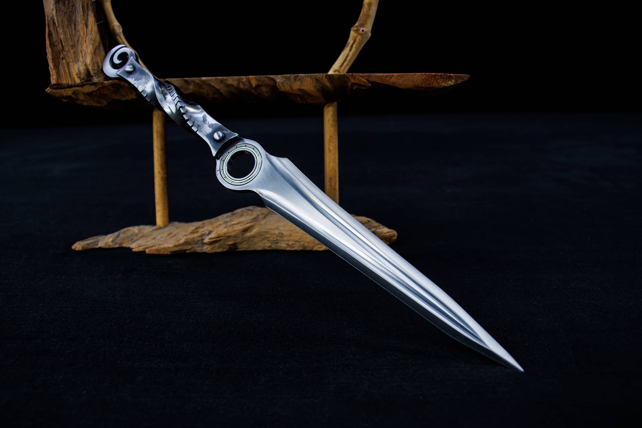 Yin Sun Shou High-Performance Manganese Steel Dagger - traditional Chinese historical replica, full product view